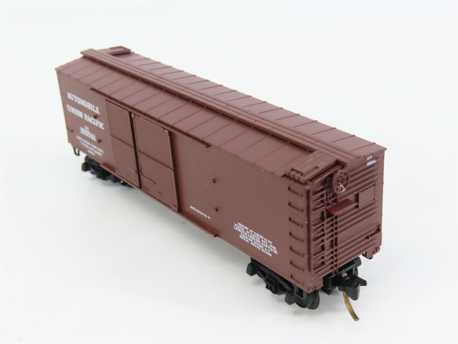 N Scale Kadee Micro-Trains 43030 UP Union Pacific 40' Automobile Boxcar #170741