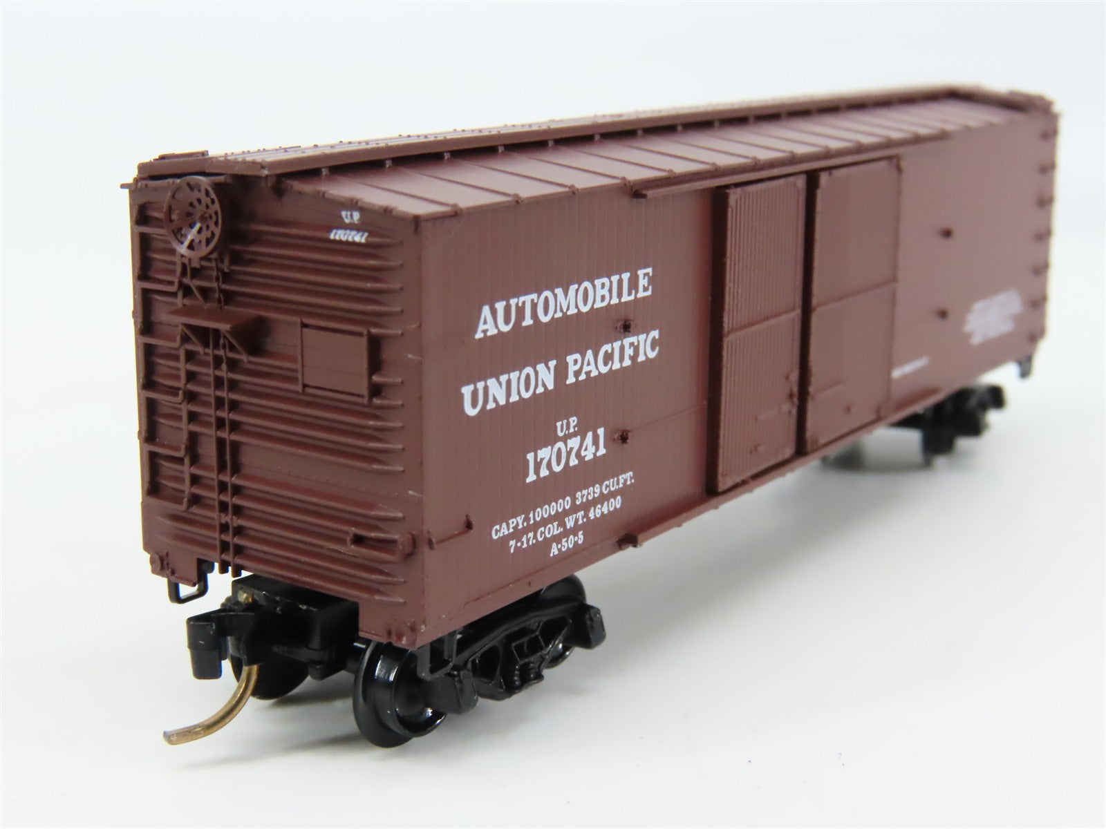 N Scale Kadee Micro-Trains 43030 UP Union Pacific 40' Automobile Boxcar #170741