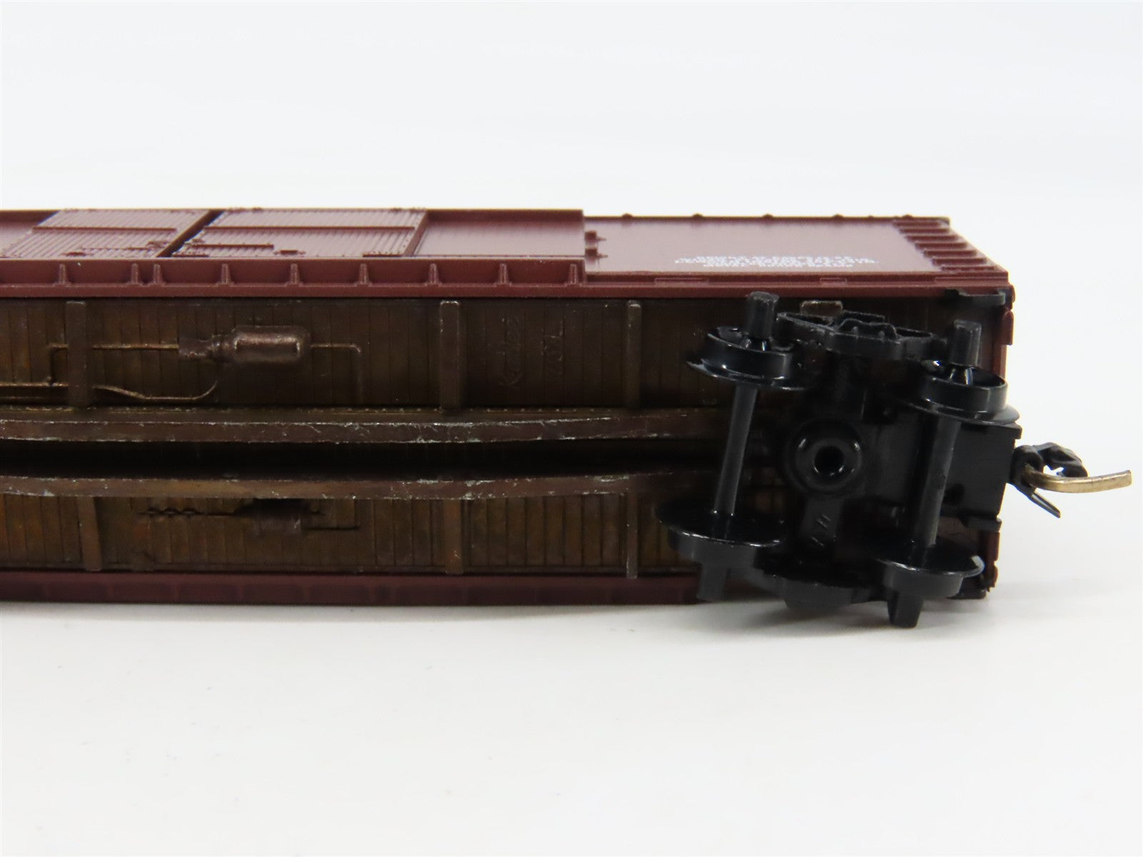 N Scale Kadee Micro-Trains 43030 UP Union Pacific 40' Automobile Boxcar #170741
