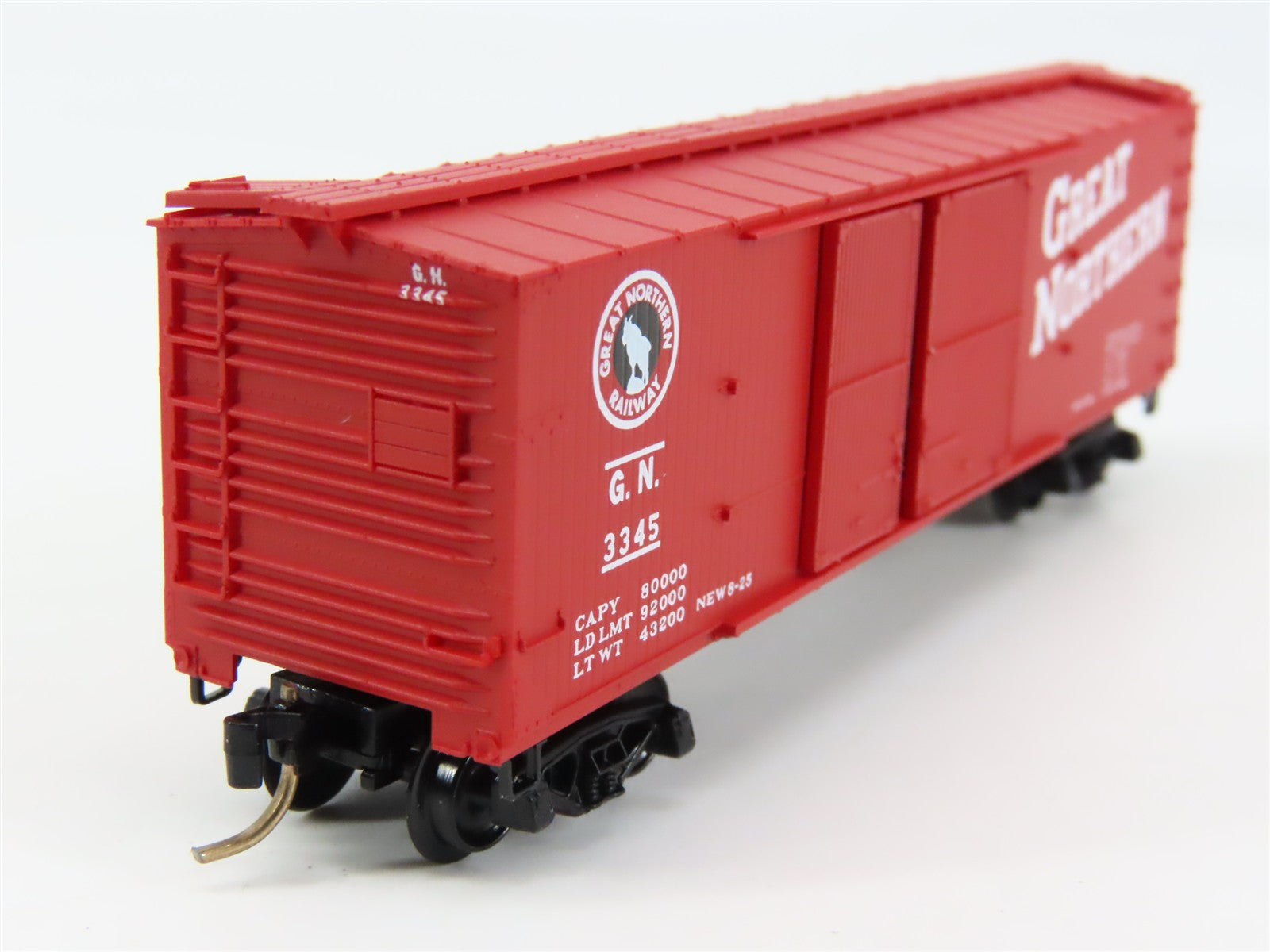 N Scale Micro-Trains 43040 GN Great Northern 40' Box Car 3345 RTR