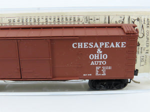 N Scale Micro-Trains 43070 C&O Chesapeake & Ohio 40' Box Car 12142 RTR