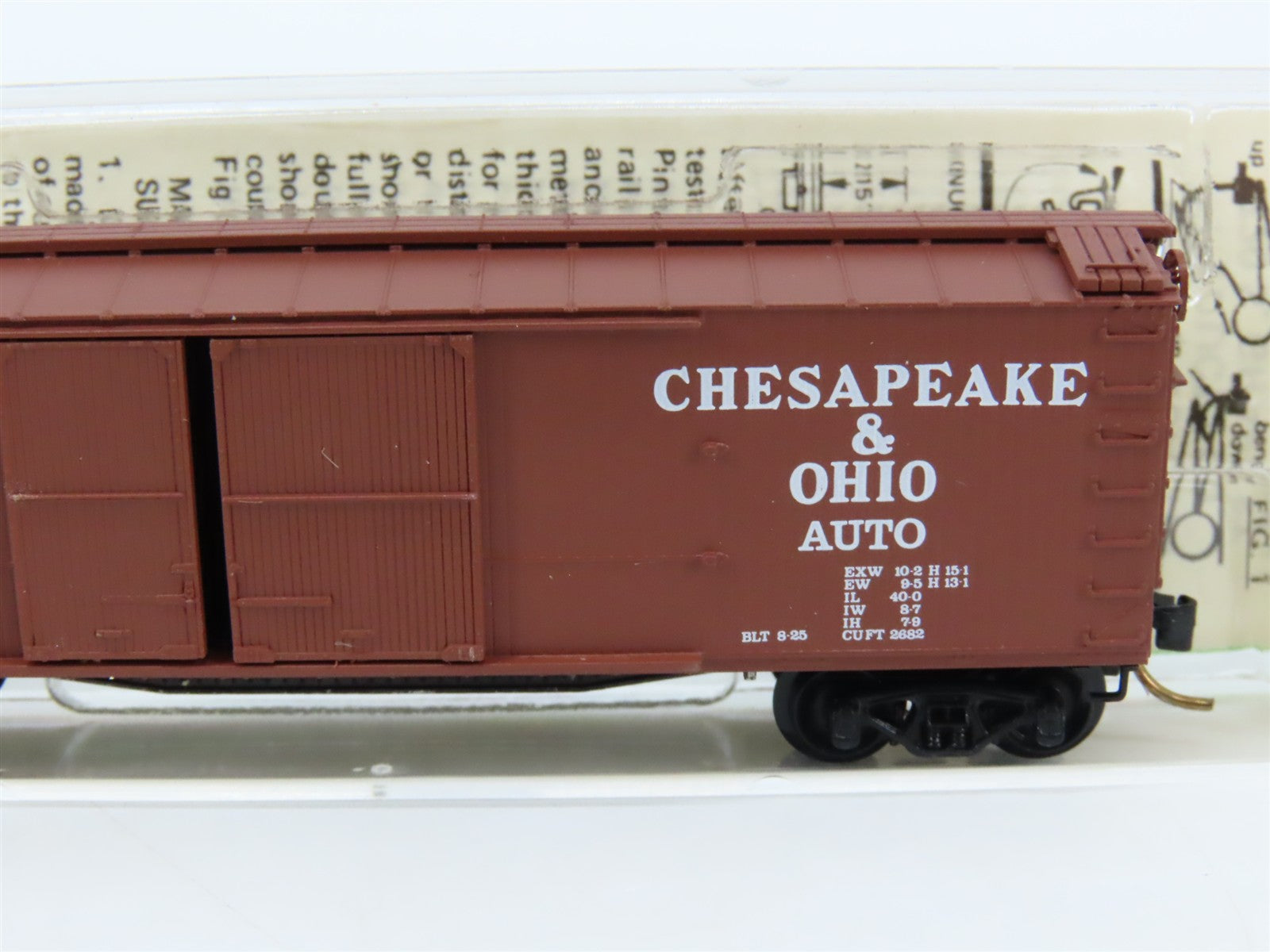 N Scale Micro-Trains 43070 C&O Chesapeake & Ohio 40' Wood-Sheathed Box Car RTR