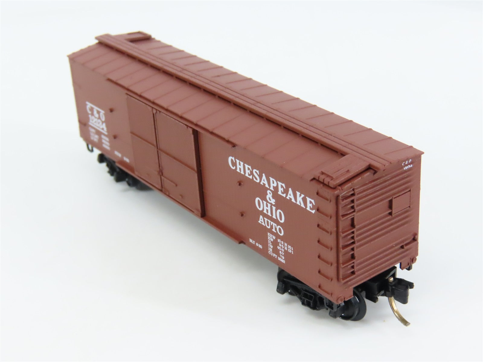 N Scale Micro-Trains 43070 C&O Chesapeake & Ohio 40' Wood-Sheathed Box Car RTR