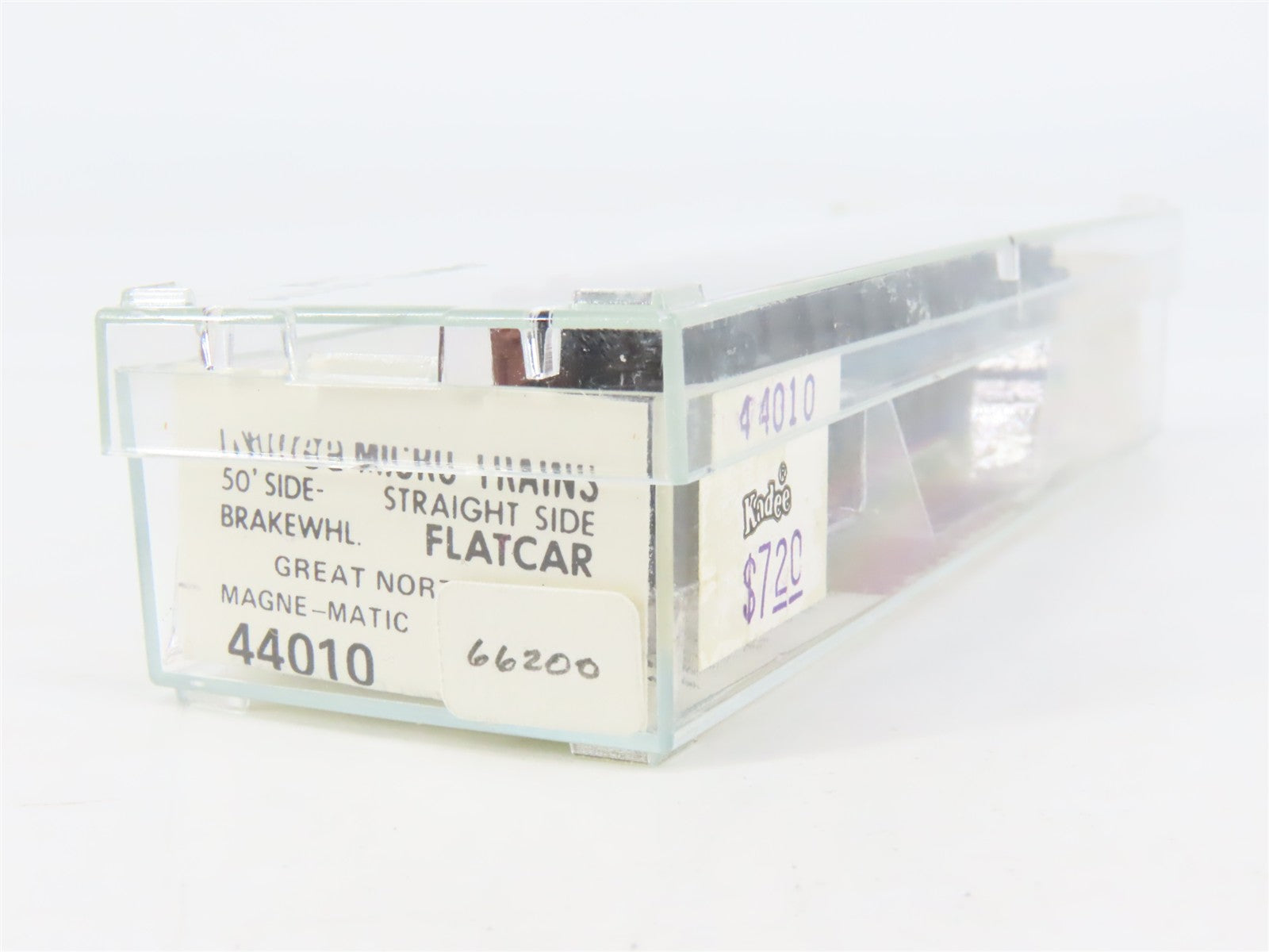 N Scale Micro-Trains 44010 GN Great Northern 50' Flat Car 66200 RTR