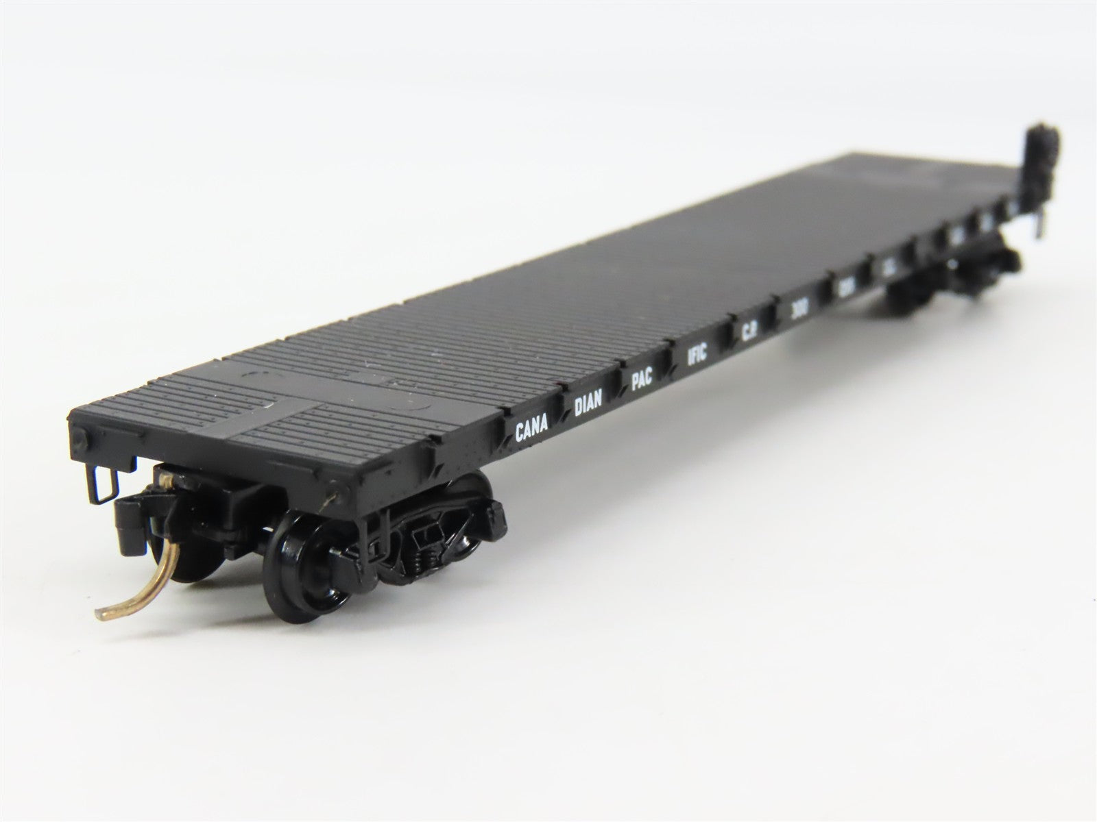 N Scale Micro-Trains 44040 CP Canadian Pacific 50' Flat Car 300055 RTR