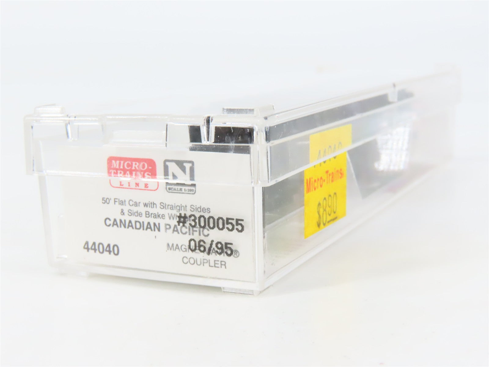 N Scale Micro-Trains 44040 CP Canadian Pacific 50' Flat Car 300055 RTR