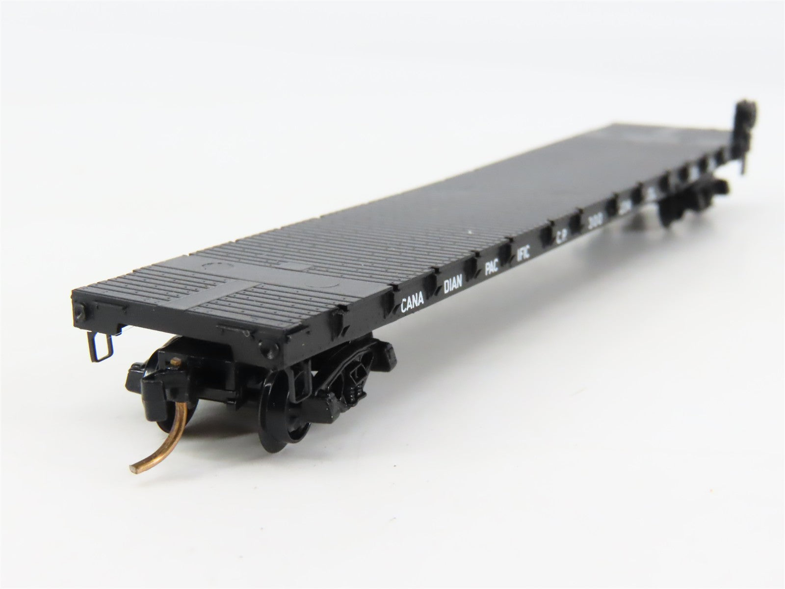 N Scale Micro-Trains 44040 CP Canadian Pacific 50' Flat Car 300034 RTR