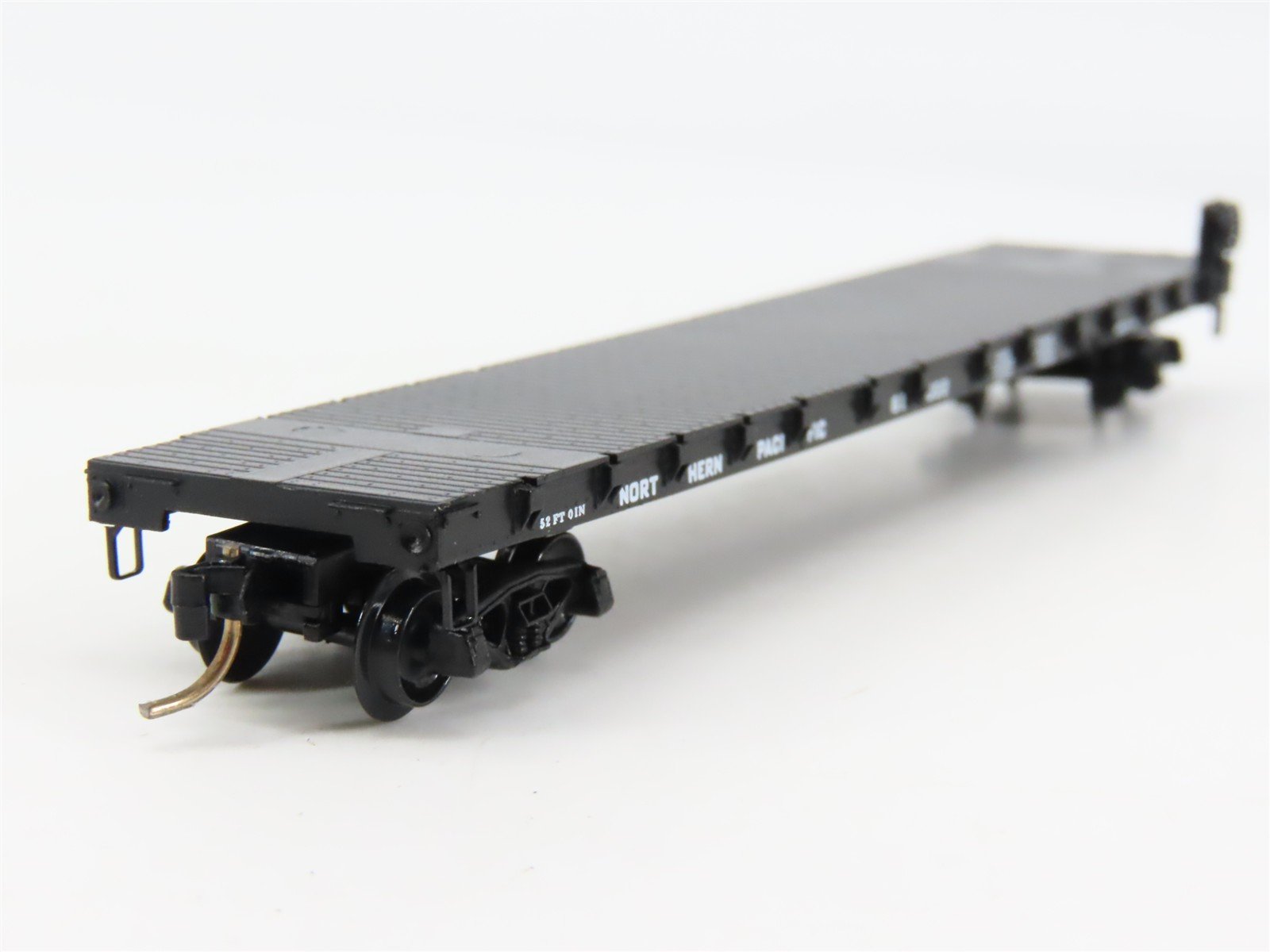 N Scale Micro-Trains 44020 NP Northern Pacific 50' Flat Car 61002 RTR
