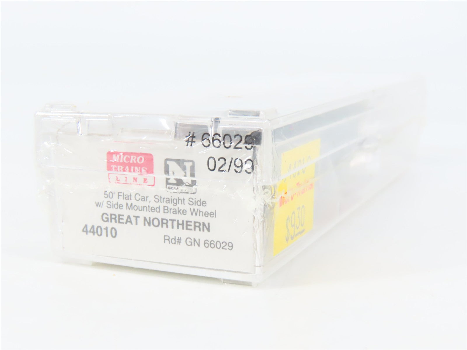N Scale Micro-Trains 44010 GN Great Northern 50' Flat Car 66029 RTR