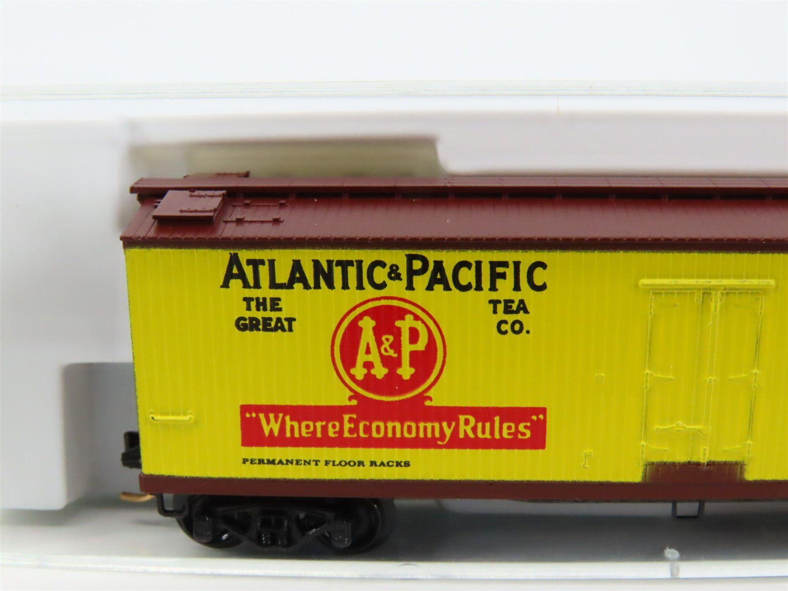 N Scale Micro-Trains 47010 URT Union Refrigerator Transit 40' Reefer 23099 RTR