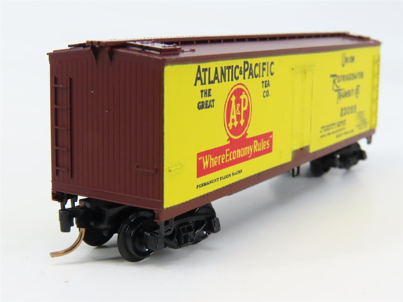 N Scale Micro-Trains 47010 URT Union Refrigerator Transit 40' Reefer 23099 RTR