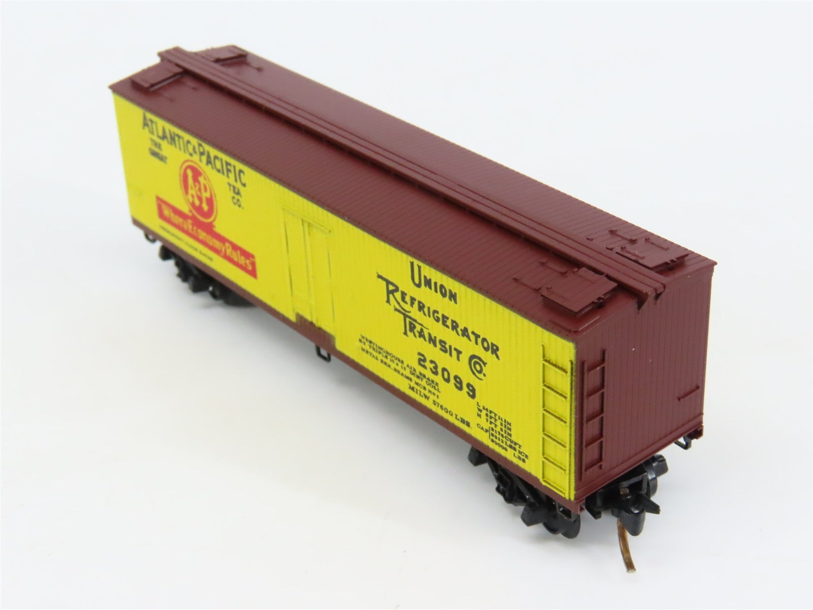 N Scale Micro-Trains 47010 URT Union Refrigerator Transit 40' Reefer 23099 RTR