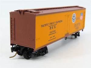 N Scale Micro-Trains 47060 Pacific Fruit Express 40' Wood-Sheathed Reefer RTR