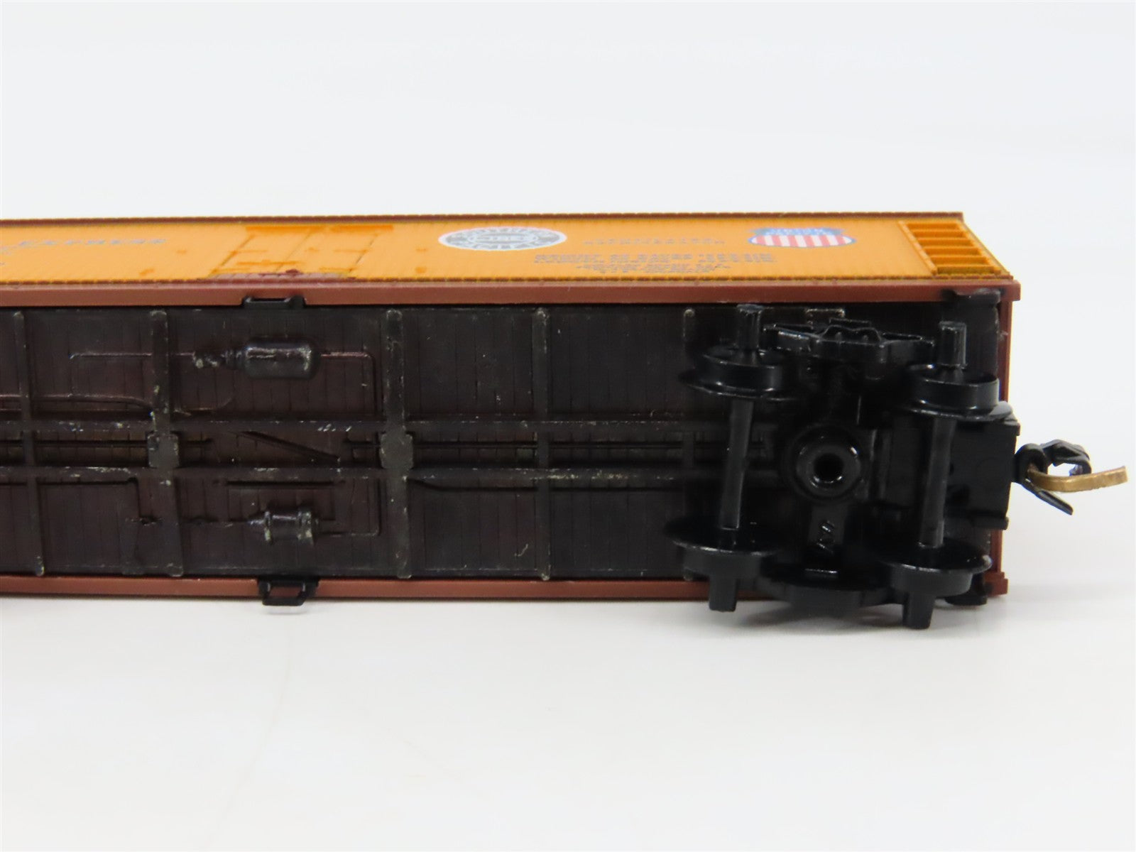 N Scale Micro-Trains 47060 Pacific Fruit Express 40' Wood-Sheathed Reefer RTR