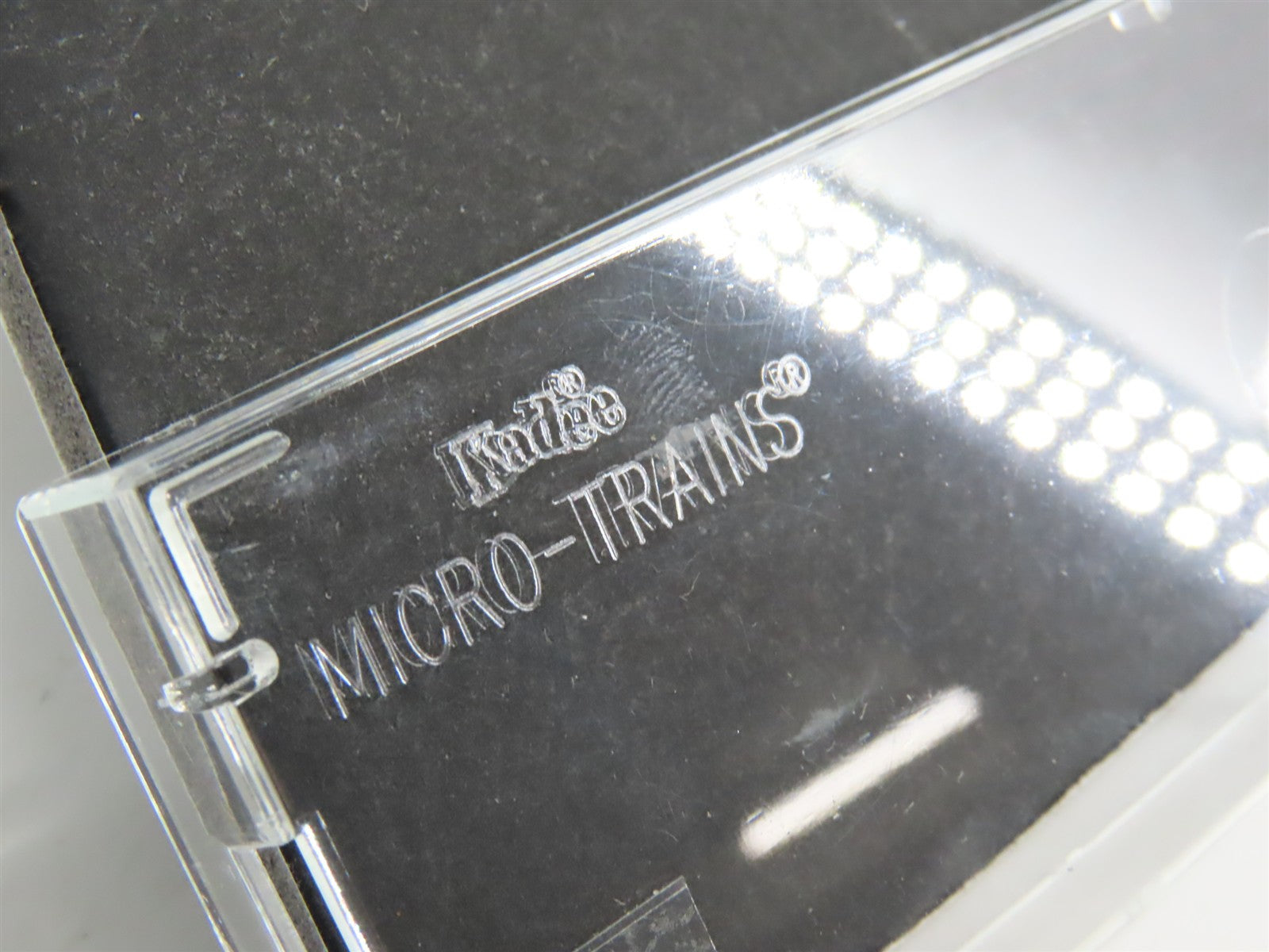 N Scale Micro-Trains 47060 Pacific Fruit Express 40' Wood-Sheathed Reefer RTR