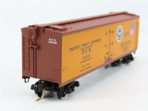 N Scale Micro-Trains 47060 PFE Pacific Fruit Express 40' Reefer 18958 RTR