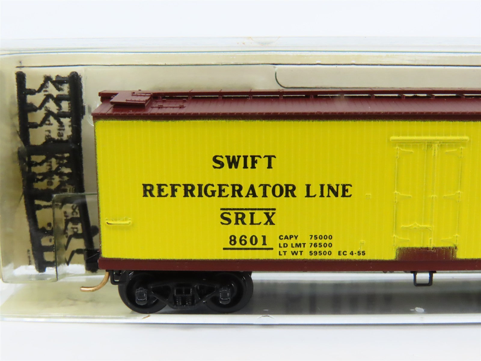 N Scale Kadee Micro-Trains MTL 47070 SRLX Swift 40' Wood-Sheathed Reefer 8601