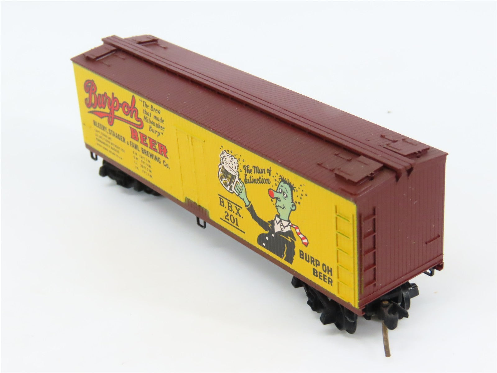 N Kadee Micro-Trains MTL 47100 BBX Burp-Oh Beer 40' Wood-Sheathed Reefer 201 RTR