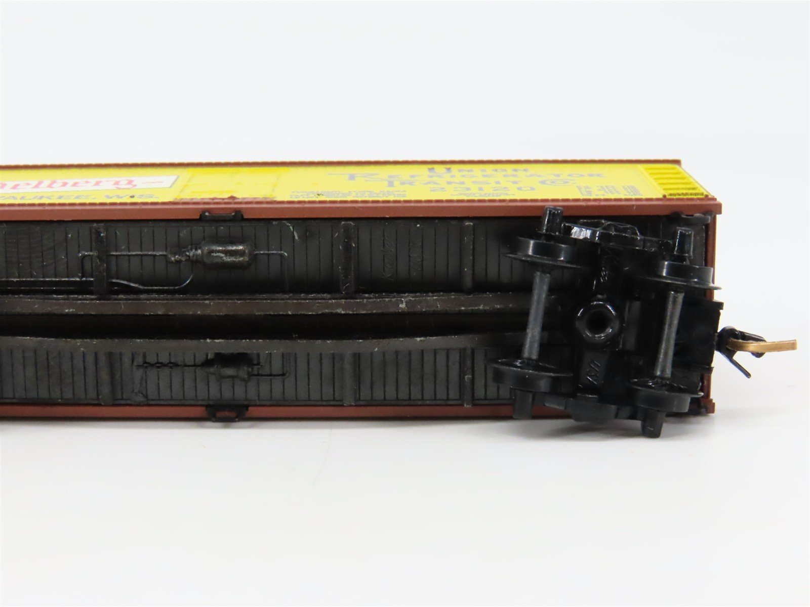 N Scale Micro-Trains 47120 Union Refrigerator Transit Co. 40' Reefer RTR