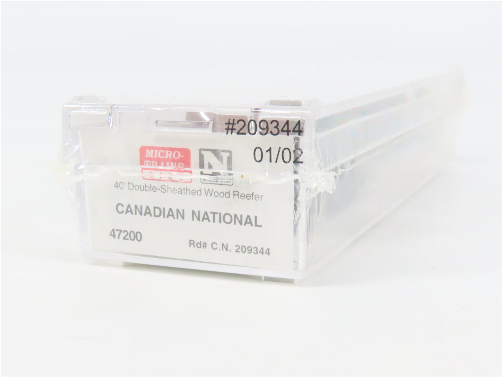 N Scale Micro-Trains 47200 Canadian National 40' Double-Sheathed Wood Reefer RTR