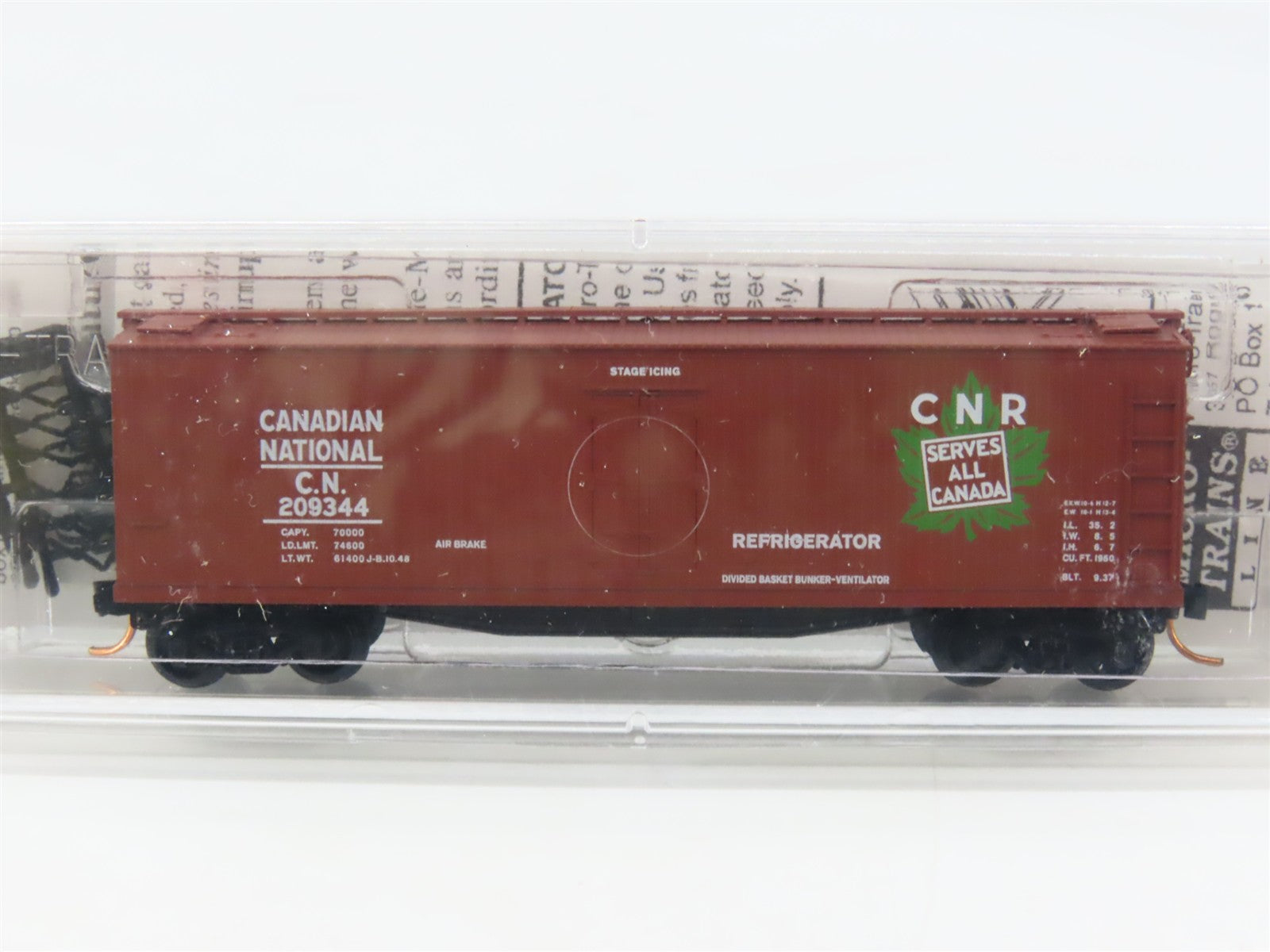 N Scale Micro-Trains 47200 Canadian National 40' Double-Sheathed Wood Reefer RTR