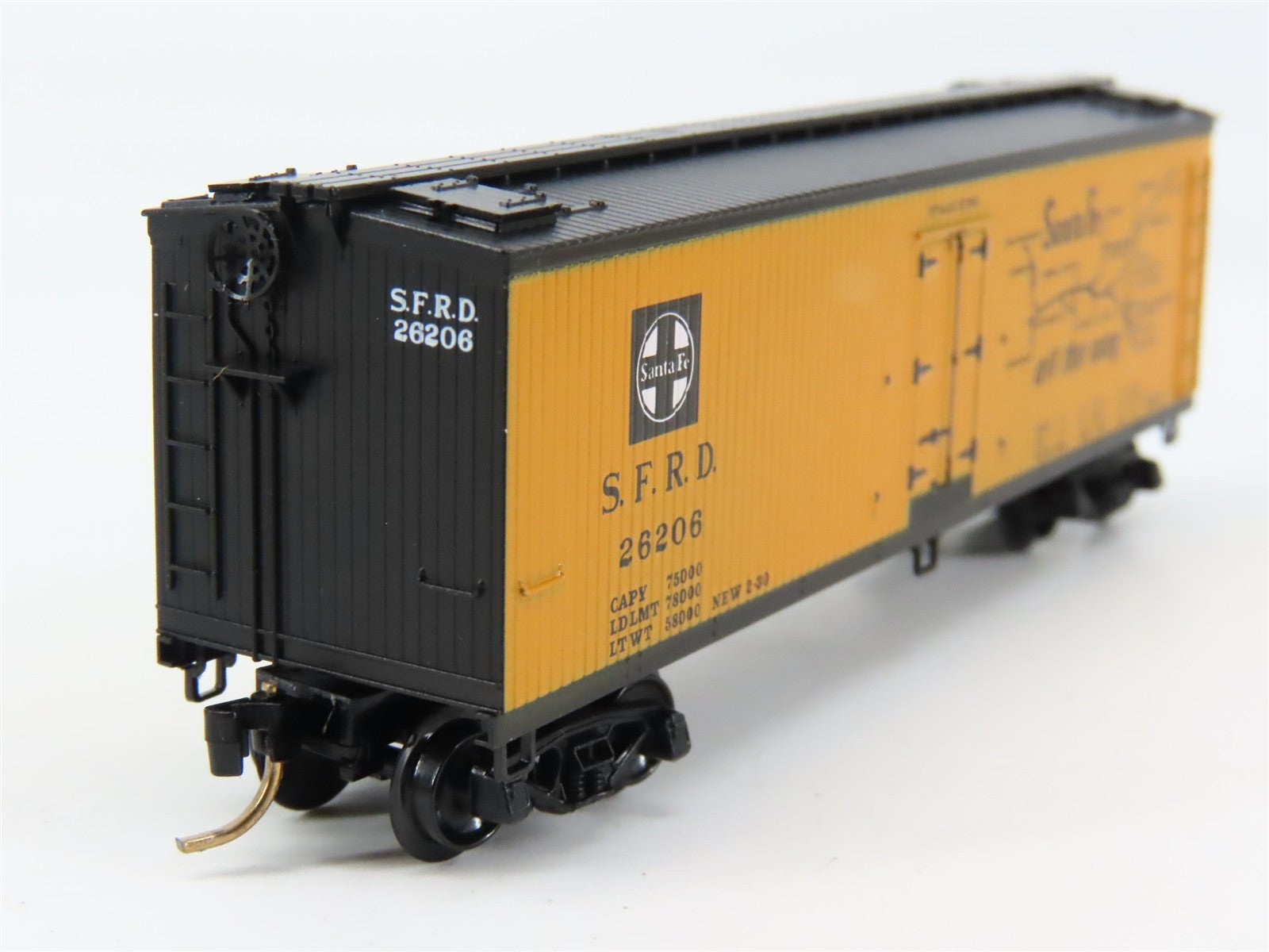 N Scale Micro-Trains 47220 SFRD Santa Fe 40' Reefer 26206 RTR