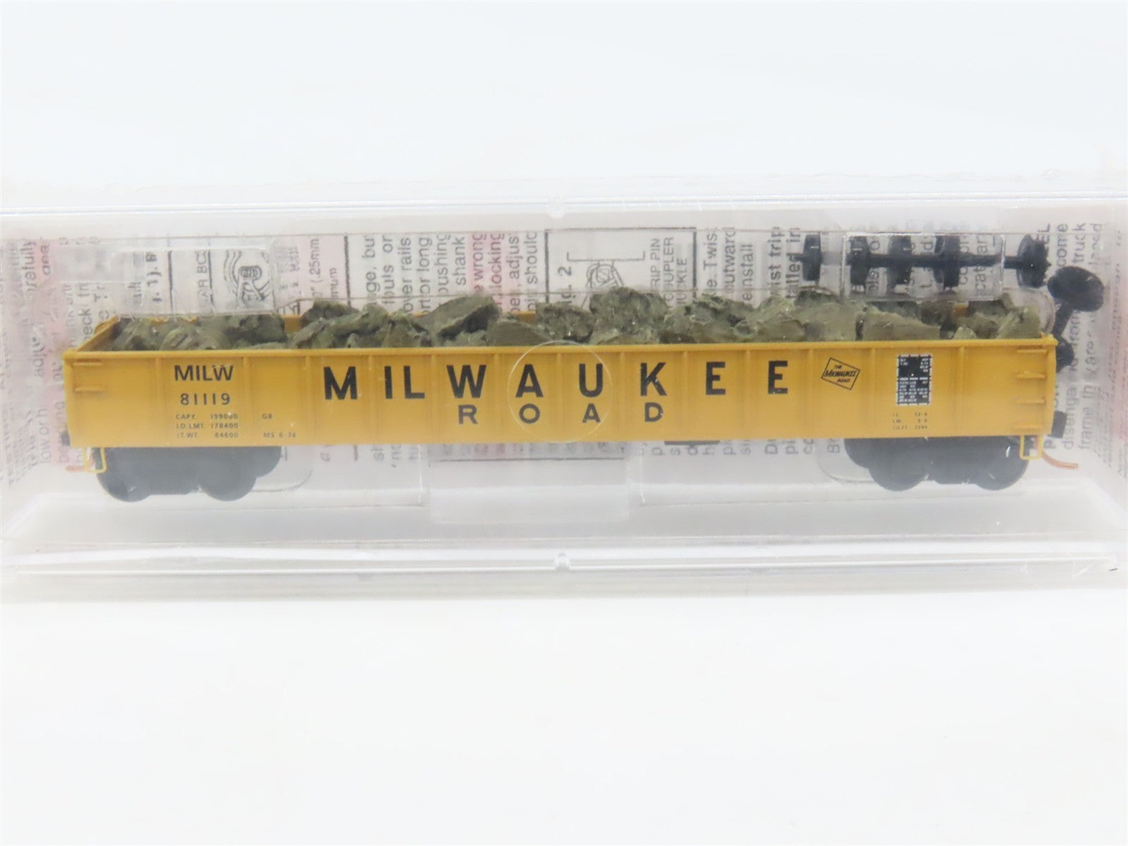 N Scale Micro-Trains MTL 48110.2 MILW Milwaukee Road 50' Gondola 81119 w/ Load