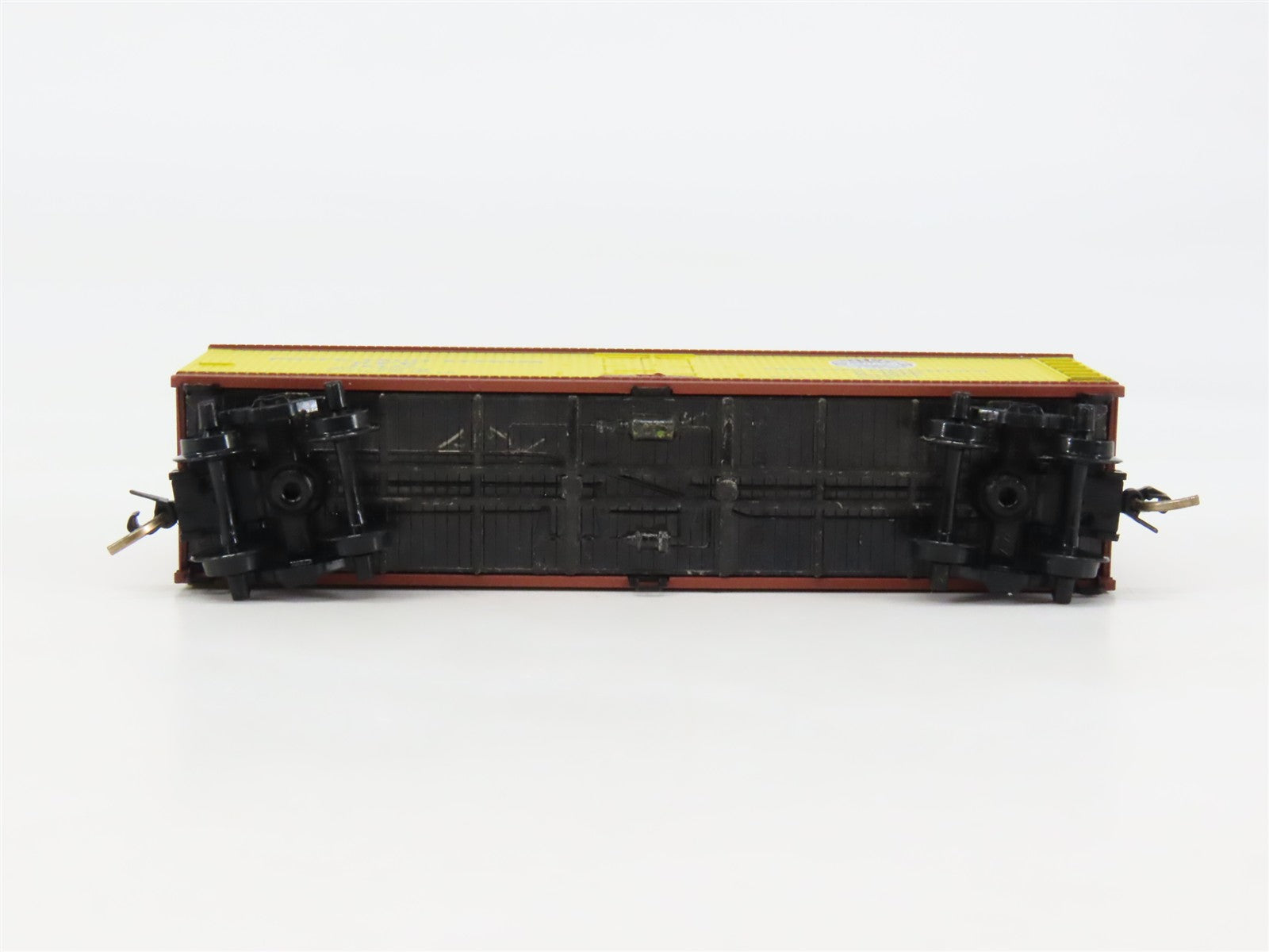 N Scale Micro-Trains 49180 SP Southern Pacific 40' Dbl. Sheathed-Wood Reefer RTR