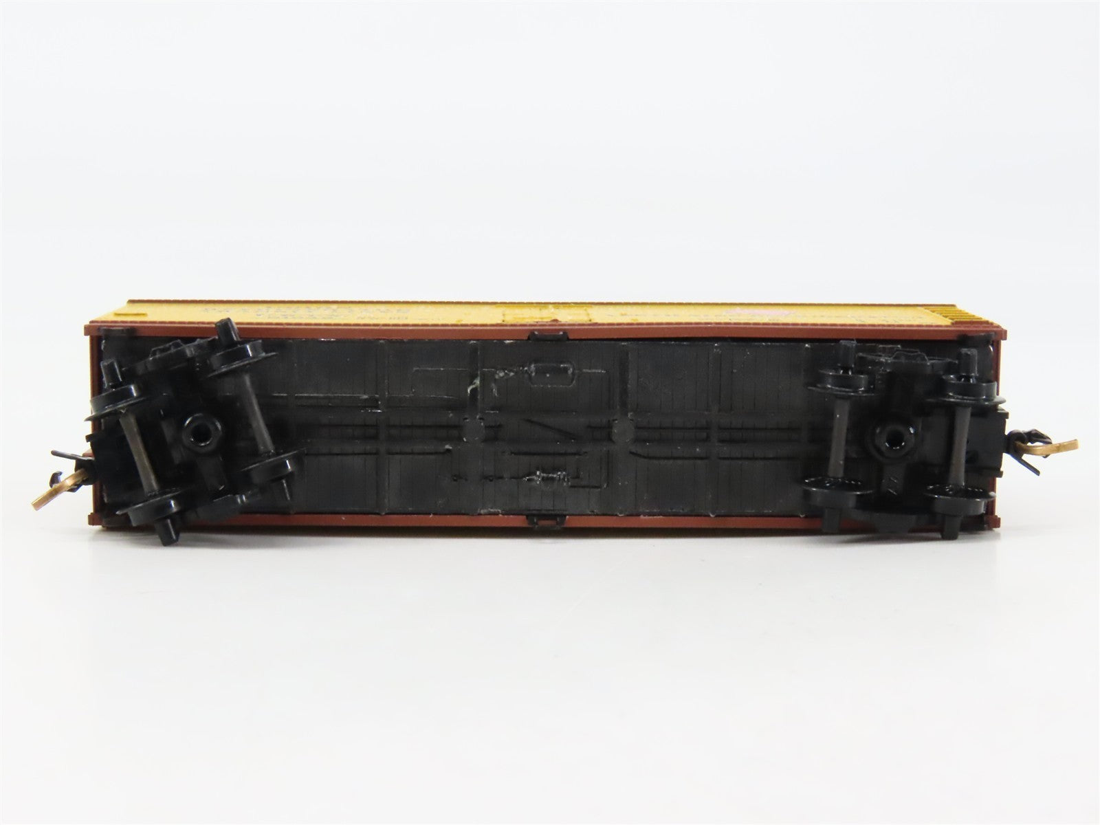 N Scale Kadee Micro-Trains MTL 49160 URTX CMStP&P 40' Wood Reefer #81619