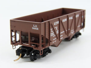 N Scale Micro-Trains 57030 LV Lehigh Valley 33' 2-Bay Hopper 14231 RTR