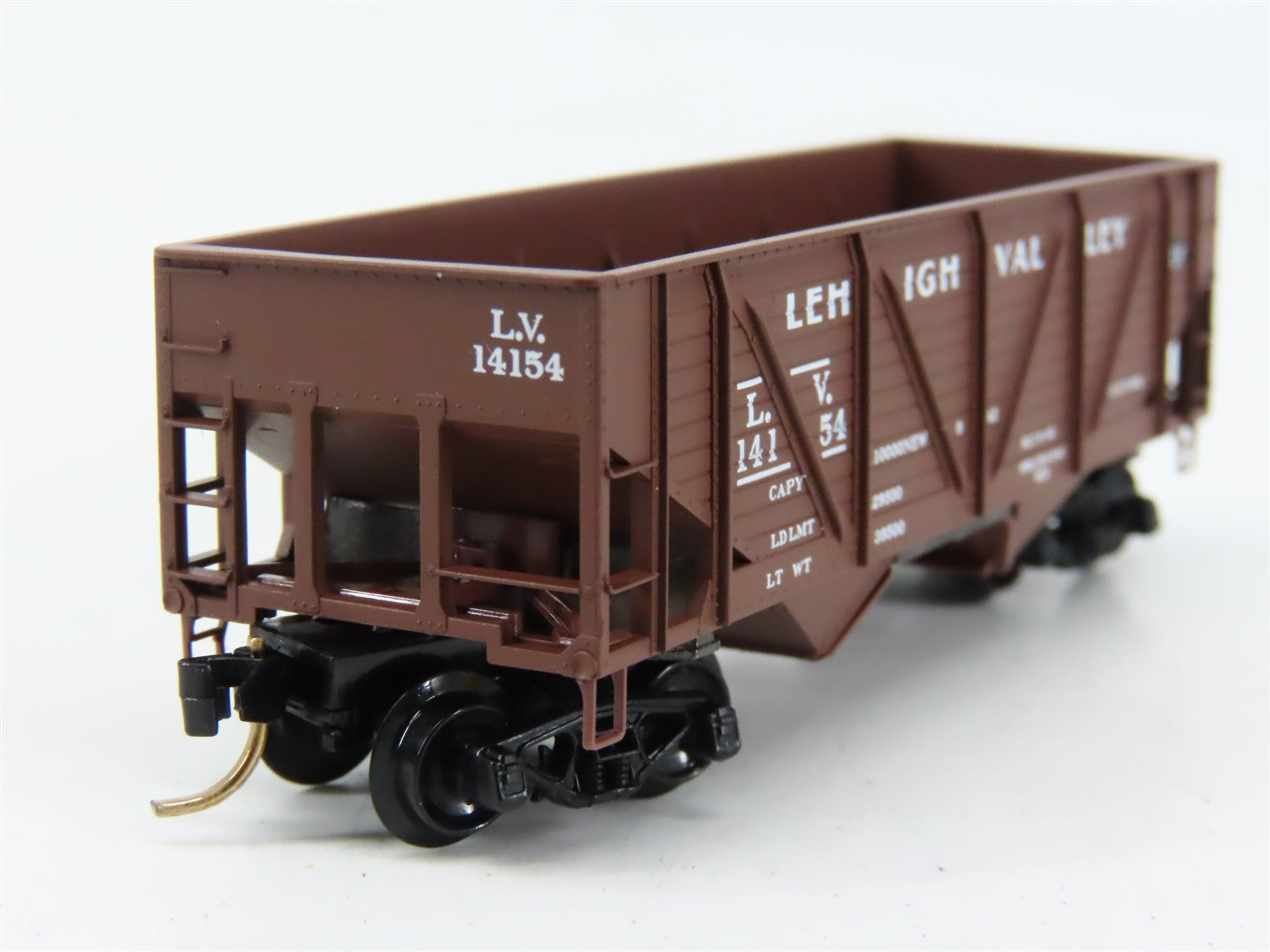 N Scale Micro-Trains 57030 LV Lehigh Valley 33' 2-Bay Hopper 14154 RTR