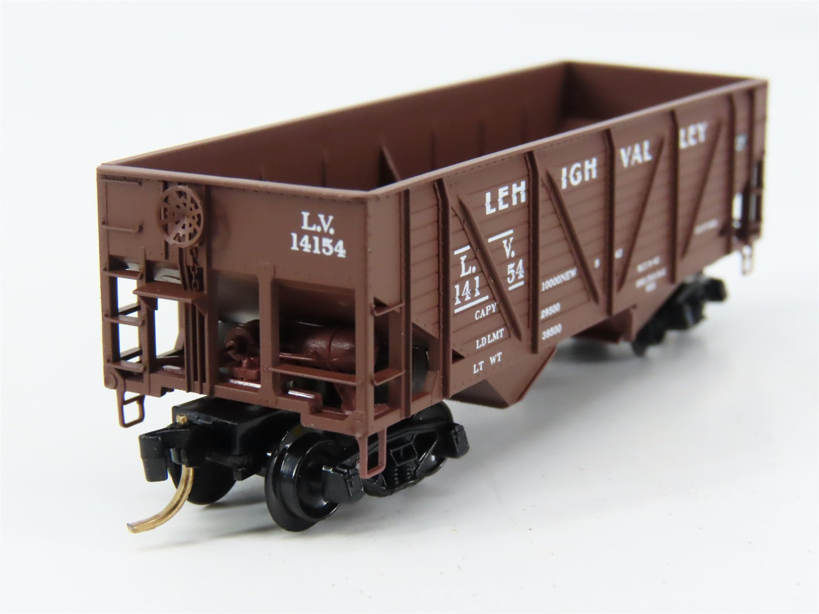 N Scale Micro-Trains 57030 LV Lehigh Valley 33' 2-Bay Hopper 14154 RTR