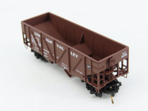 N Scale Micro-Trains 57030 LV Lehigh Valley 33' 2-Bay Hopper 14154 RTR