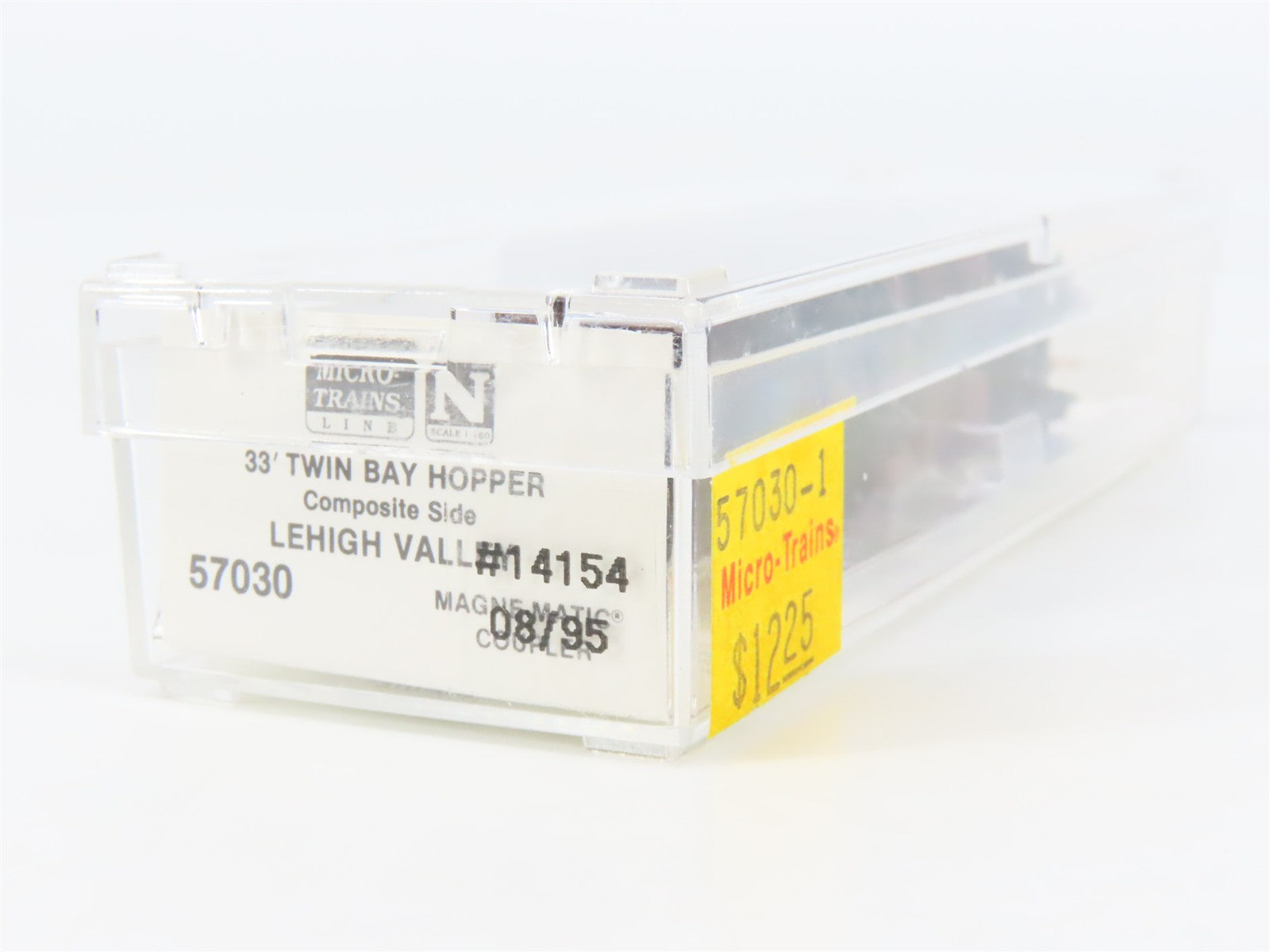 N Scale Micro-Trains 57030 LV Lehigh Valley 33' 2-Bay Hopper 14154 RTR