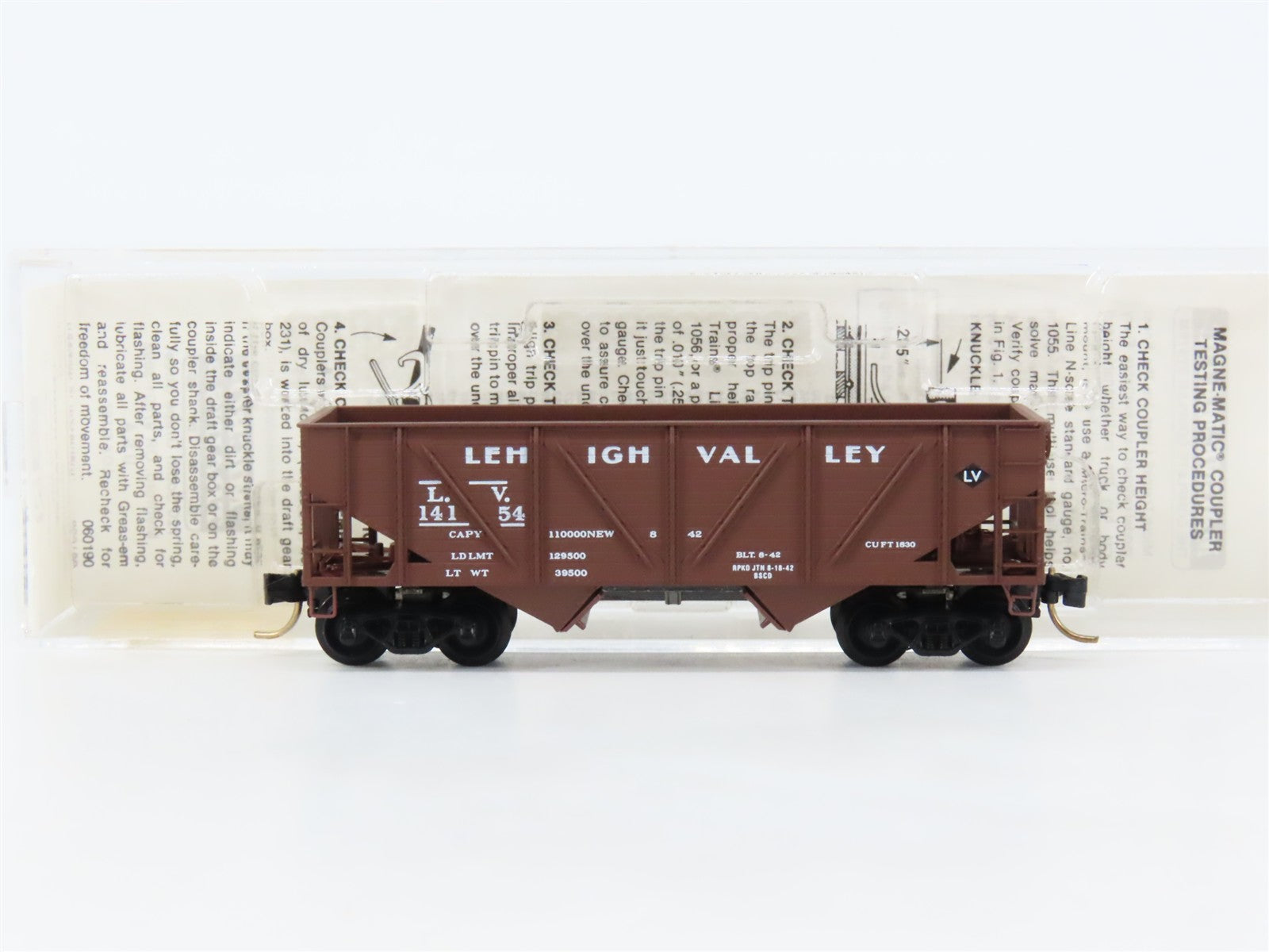 N Scale Micro-Trains 57030 LV Lehigh Valley 33' 2-Bay Hopper 14154 RTR