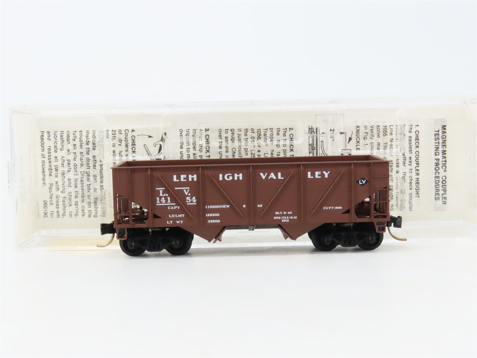 N Scale Micro-Trains 57030 LV Lehigh Valley 33' 2-Bay Hopper 14154 RTR