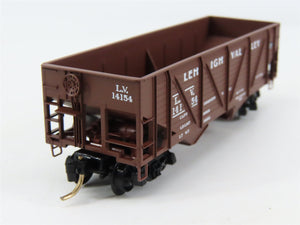 N Scale Micro-Trains 57030 LV Lehigh Valley 33' 2-Bay Hopper 14154 RTR
