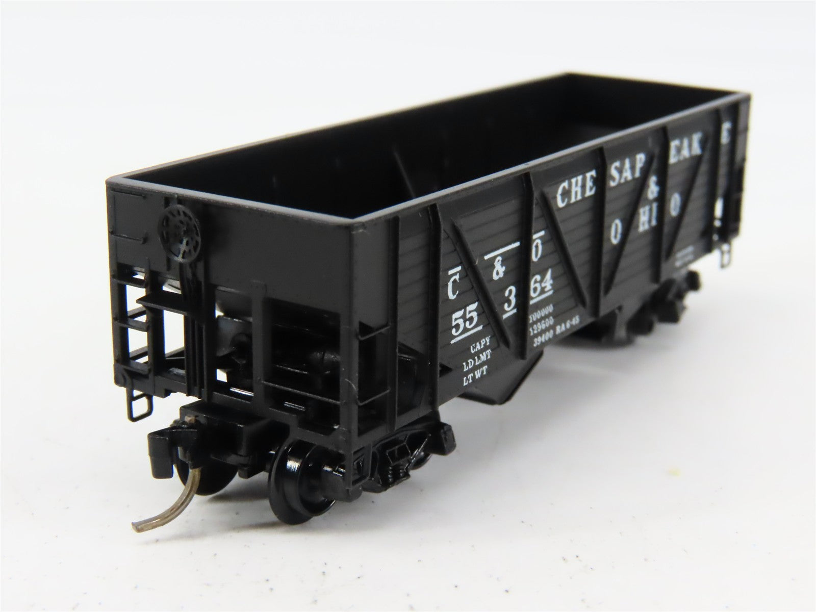 N Scale Micro-Trains 57070 C&O Chesapeake & Ohio 33' Hopper 55364 RTR