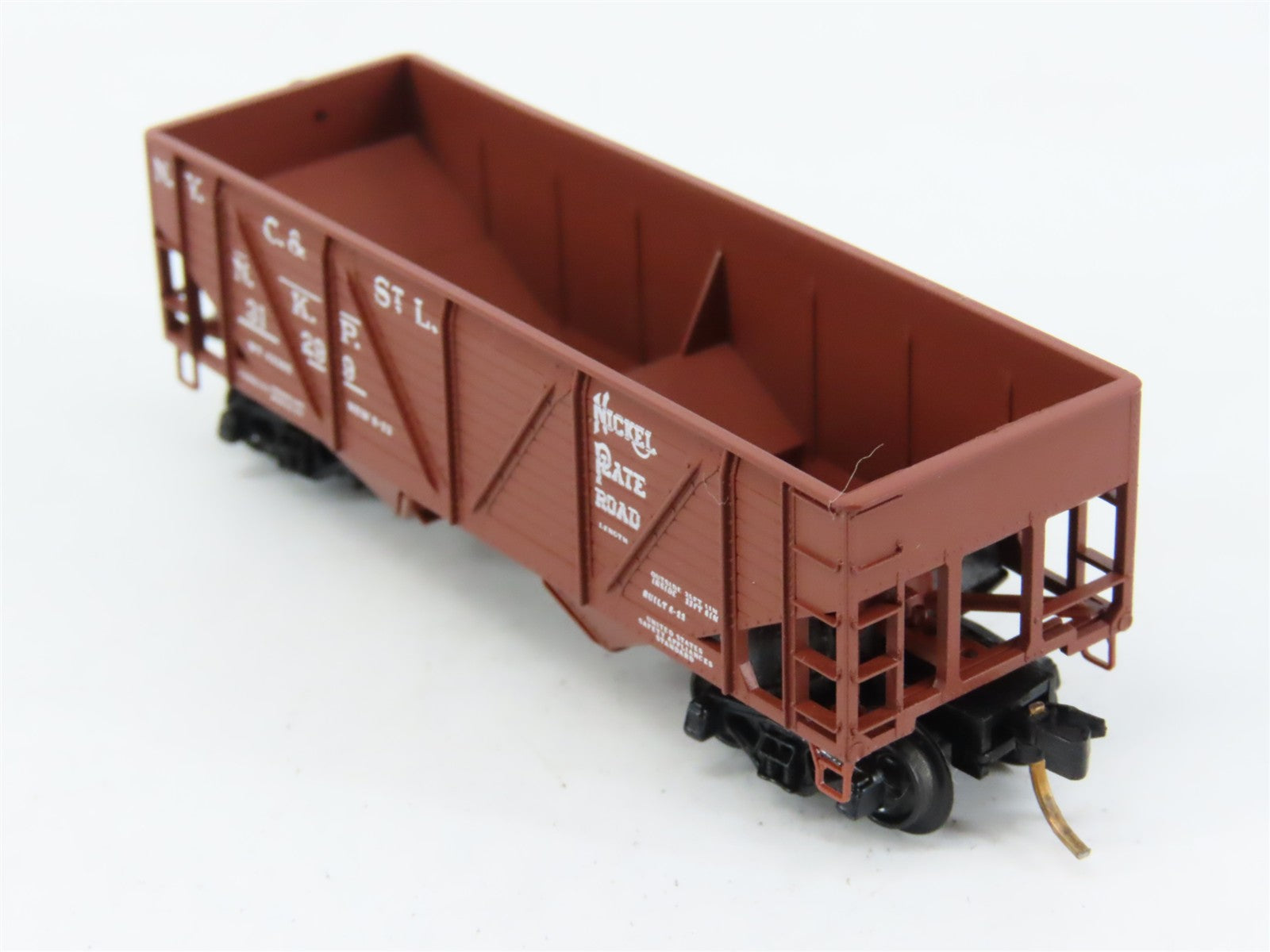 N Scale Micro-Trains 57050 NKP Nickel Plate Road 33' Hopper 31299 RTR