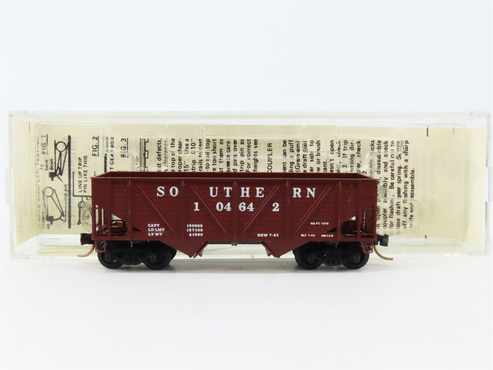 N Scale Micro-Trains 57040 SOU Southern 33' 2-Bay Composite Twin Hopper RTR