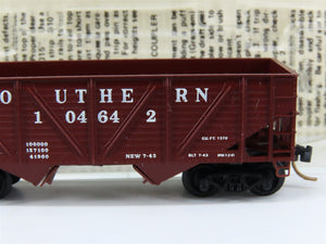 N Scale Micro-Trains 57040 SOU Southern 33' 2-Bay Composite Twin Hopper RTR