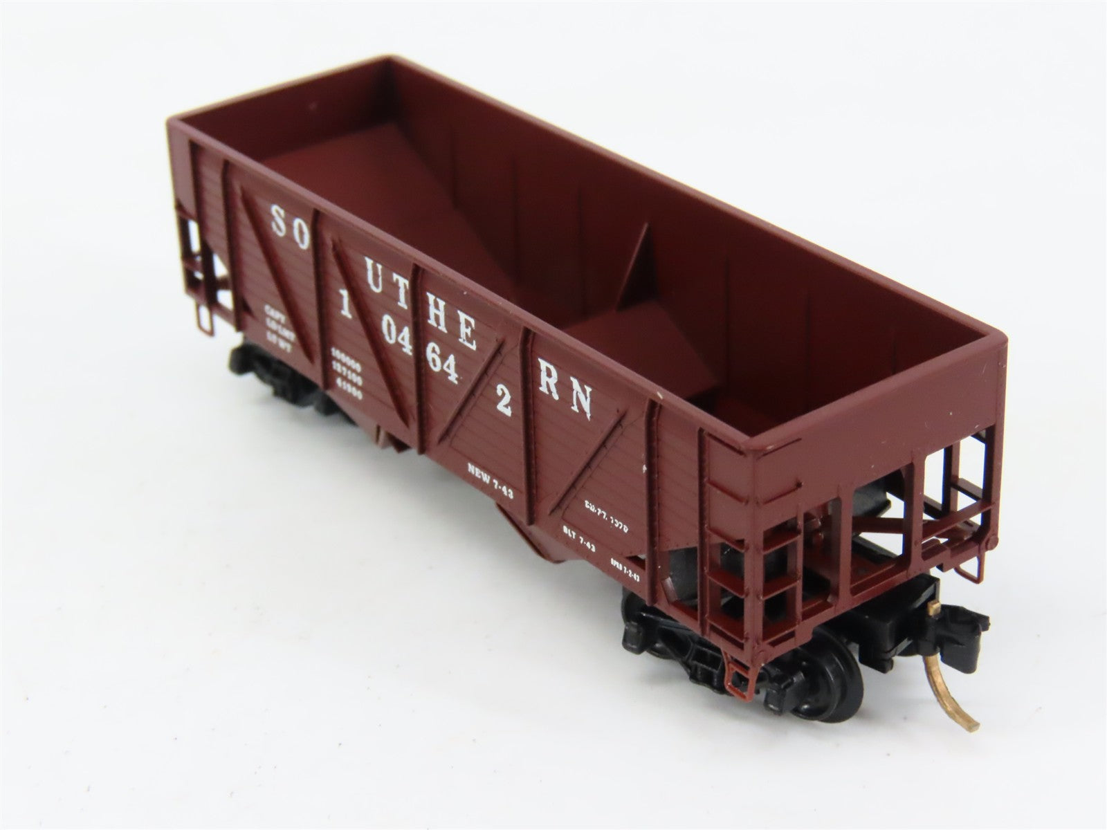 N Scale Micro-Trains 57040 SOU Southern 33' 2-Bay Composite Twin Hopper RTR