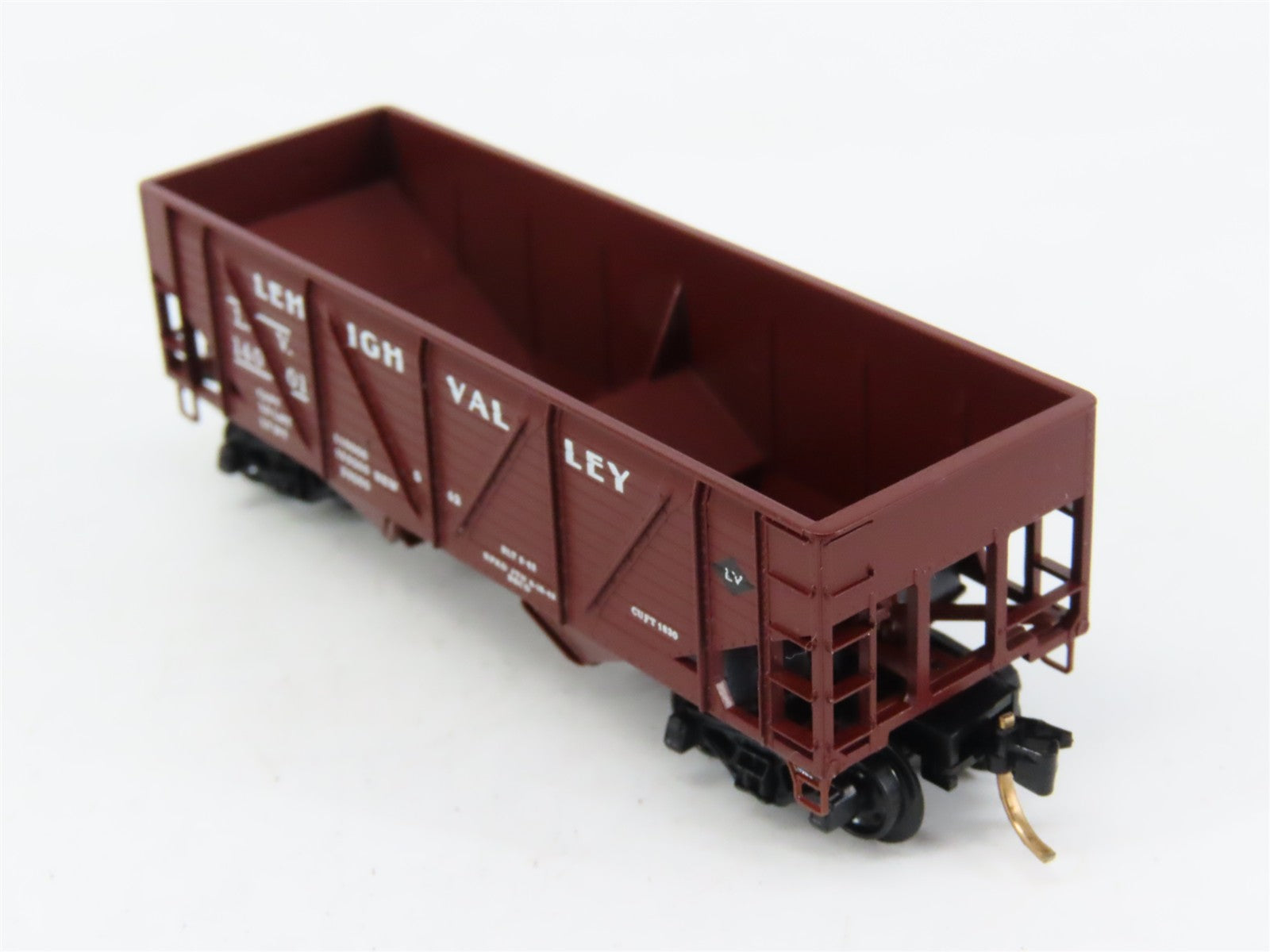 N Scale Micro-Trains 57030 LV Lehigh Valley 33' 2-Bay Hopper 14001 RTR