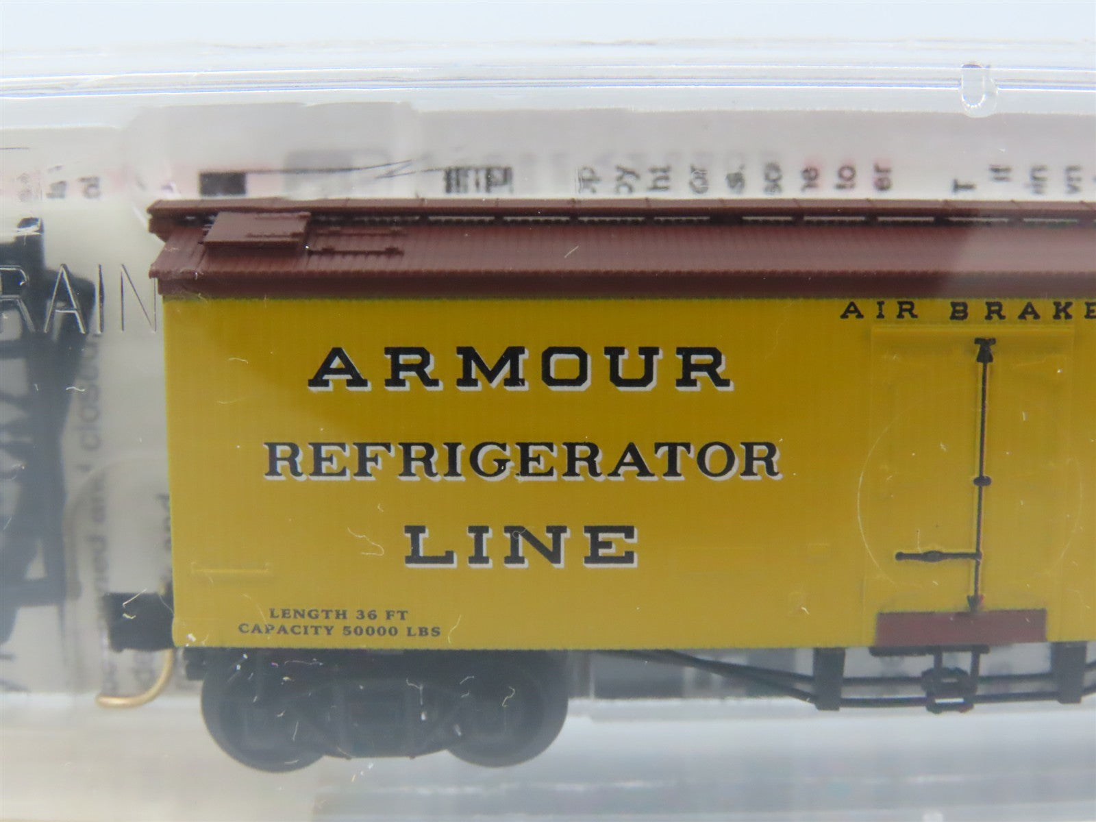N Scale Micro-Trains 58030 ARLX Armour Refrigerator Line 36' Reefer 7306 RTR