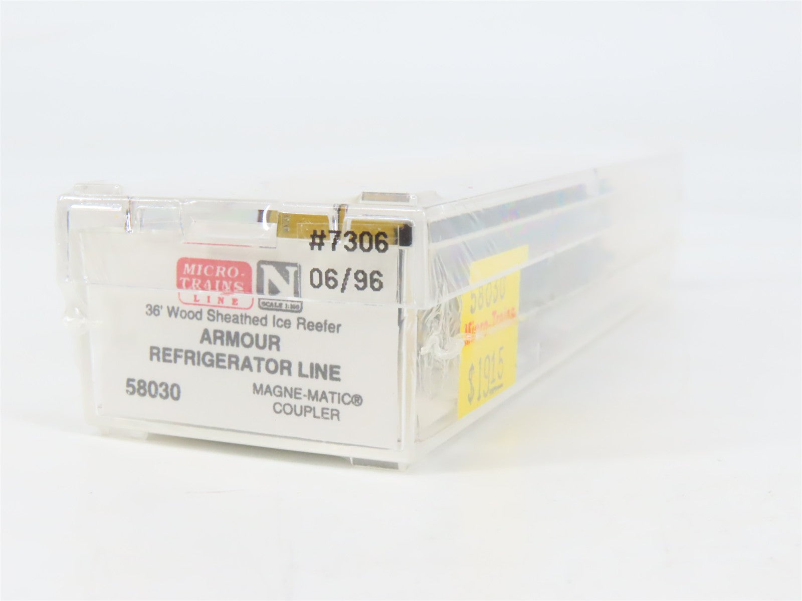 N Scale Micro-Trains 58030 ARLX Armour Refrigerator Line 36' Reefer 7306 RTR