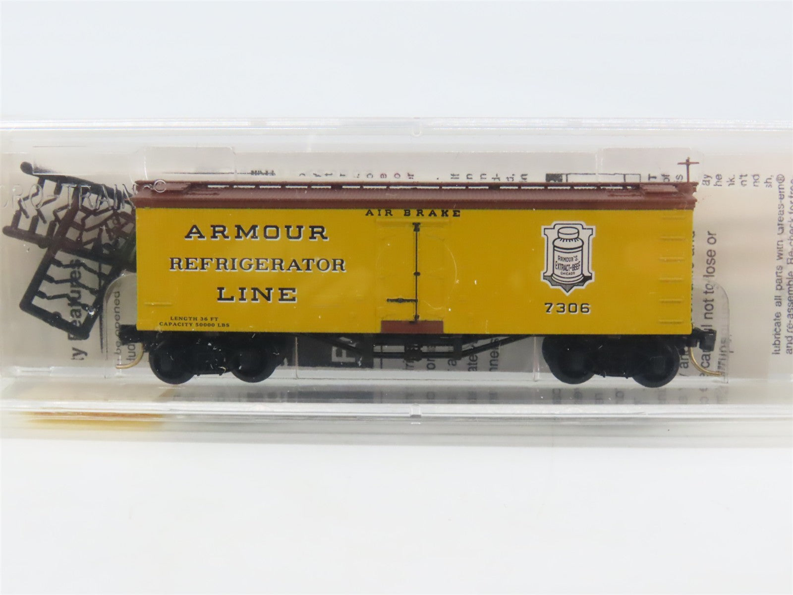 N Scale Micro-Trains 58030 Armour Refrigerator Line 36' Reefer 7306 RTR