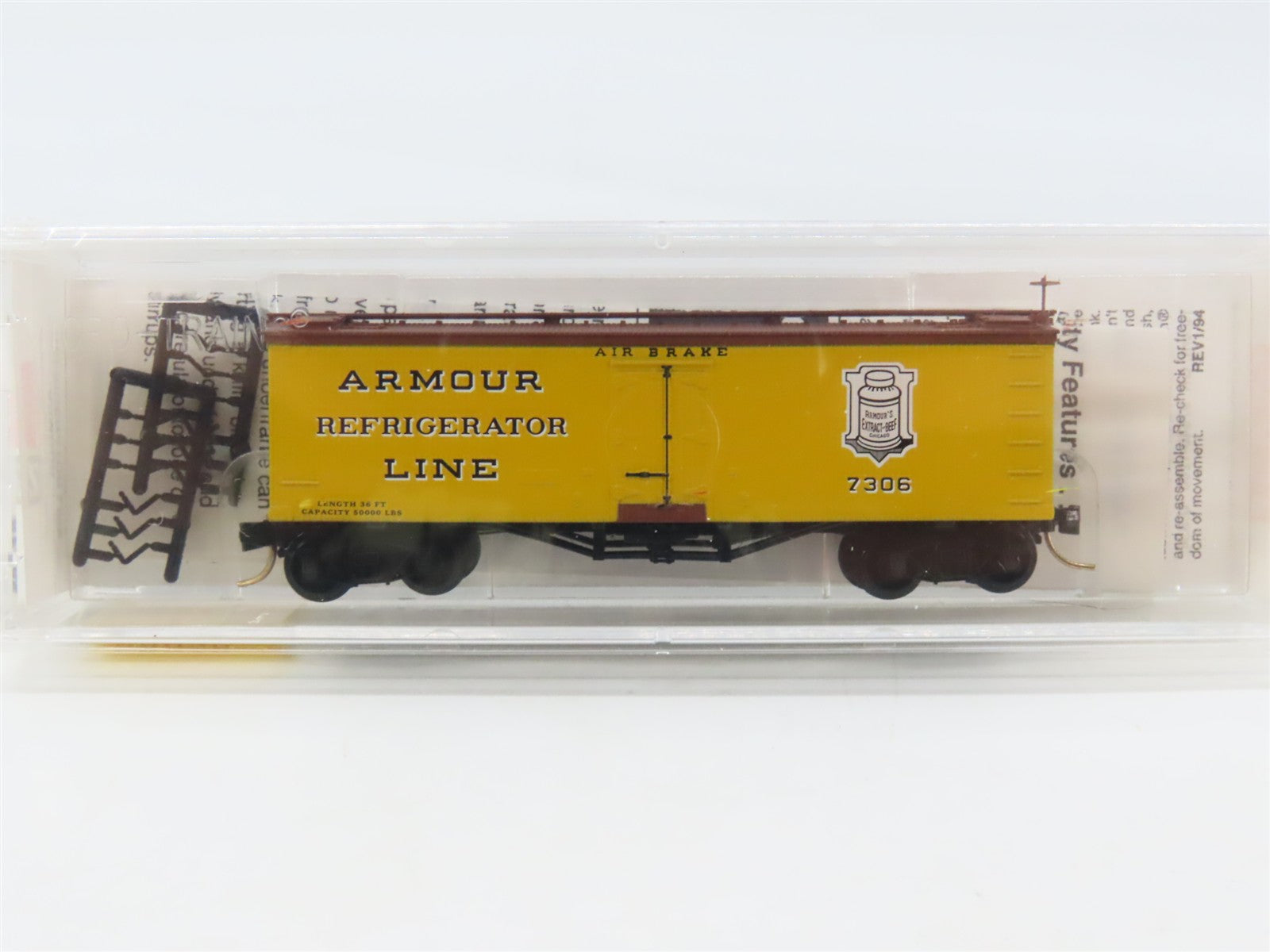 N Scale Micro-Trains 58030 ARLN Armour Refrigerator Line 36' Reefer 7306 RTR