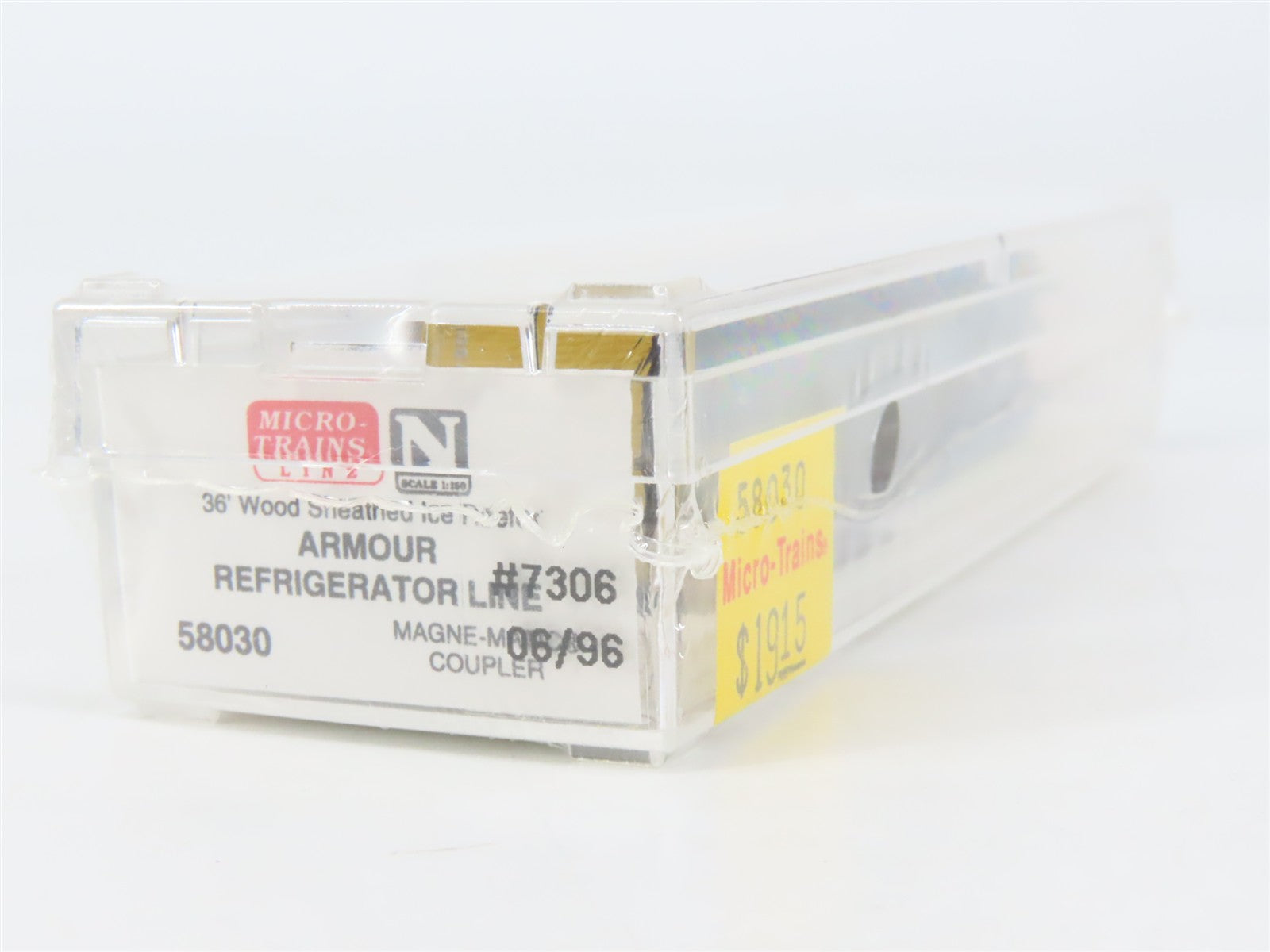 N Scale Micro-Trains 58030 ARLN Armour Refrigerator Line 36' Reefer 7306 RTR