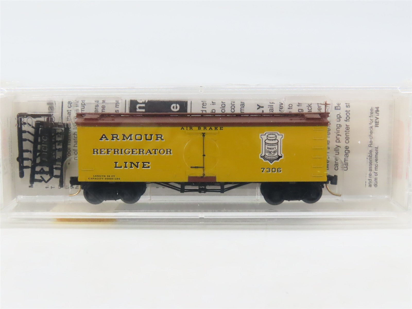 N Scale Micro-Trains 58030 ARLX Armour Refrigerator Line 36' Reefer 7306 RTR