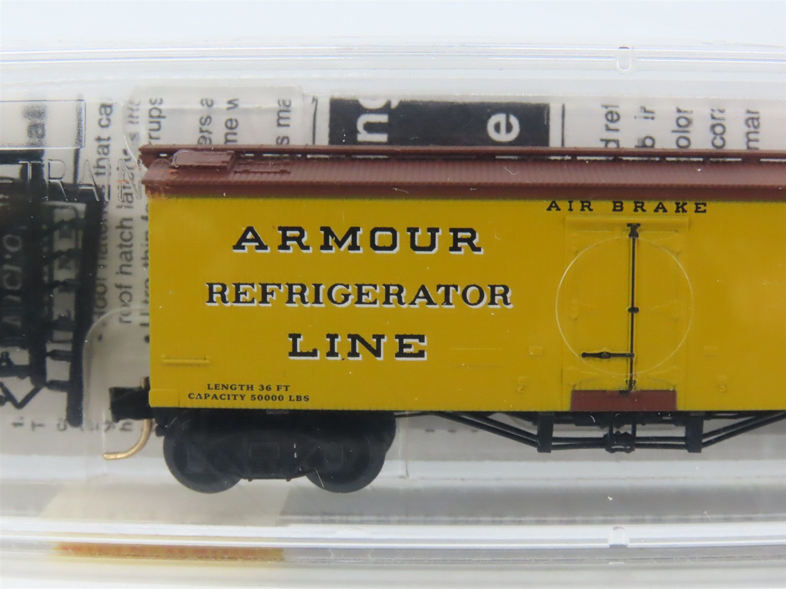 N Scale Micro-Trains 58030 ARLX Armour Refrigerator Line 36' Reefer 7306 RTR